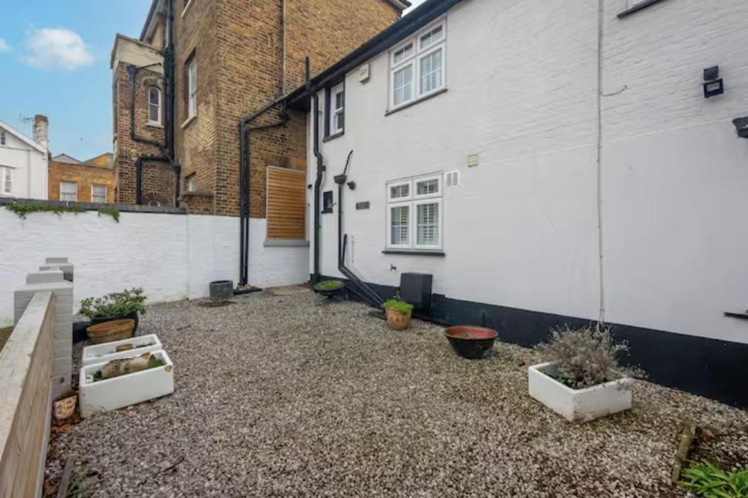 Two Bedroom Private Cottage With Private Parking Just By The Sea Herne Bay Exteriér fotografie